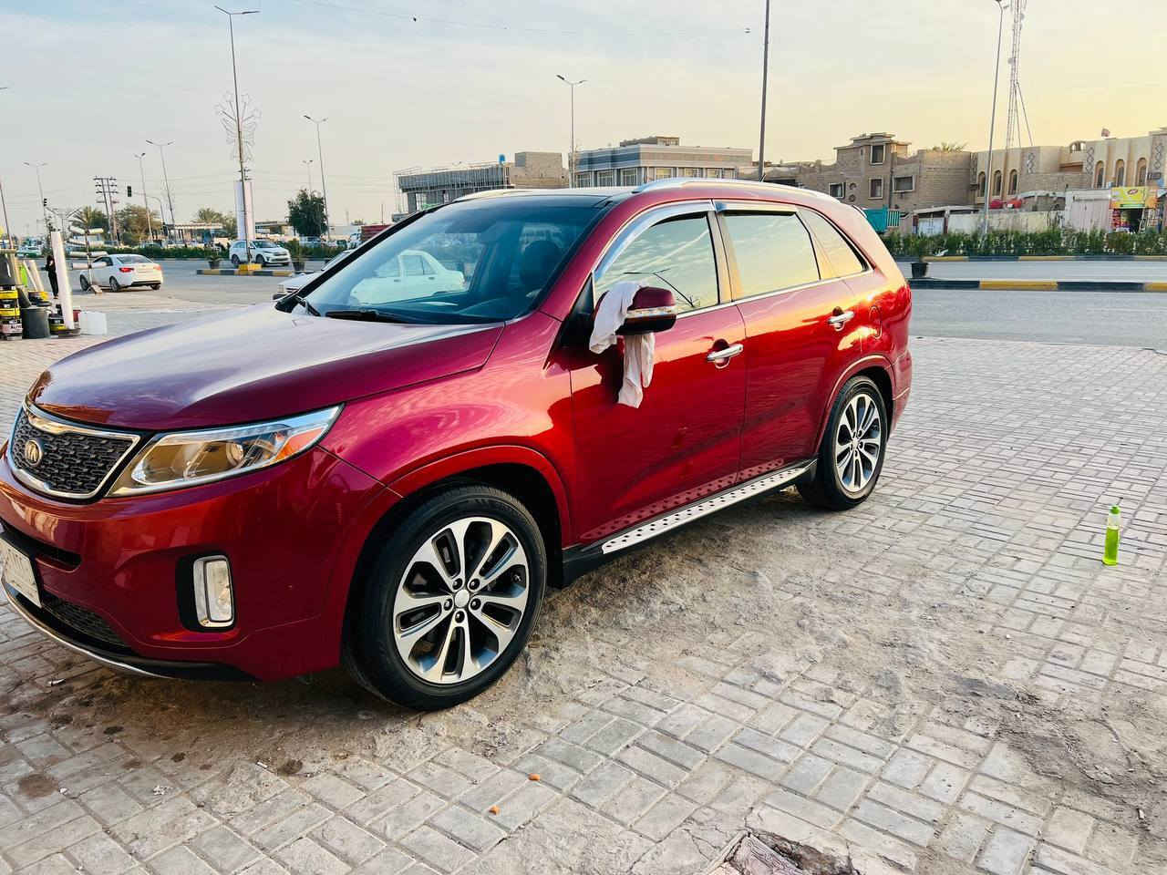 السلام عليكم 
سورنتو مديل 2014 SX فول أمريكي سونار سياره موجود بصور 
مواصفات سياره 
بنراما سياره 6 سلندر GDI 
كشنات جلد خزن تتفئه تبريد 7راكب
3قطع تبريد 
كامره شاشه كبيره عداد سرعه دادوشو 
مري قلاب شفط جنطه شفط مثبت سرعه رادار جانبي 
وبعد هواي بيها مواصفات سياره بصمه 
سعر 166 وبيه مجال بسيط 
سياره رقم بغداد بسمي 
للتواصل ***********
مكان سياره كربلاء
