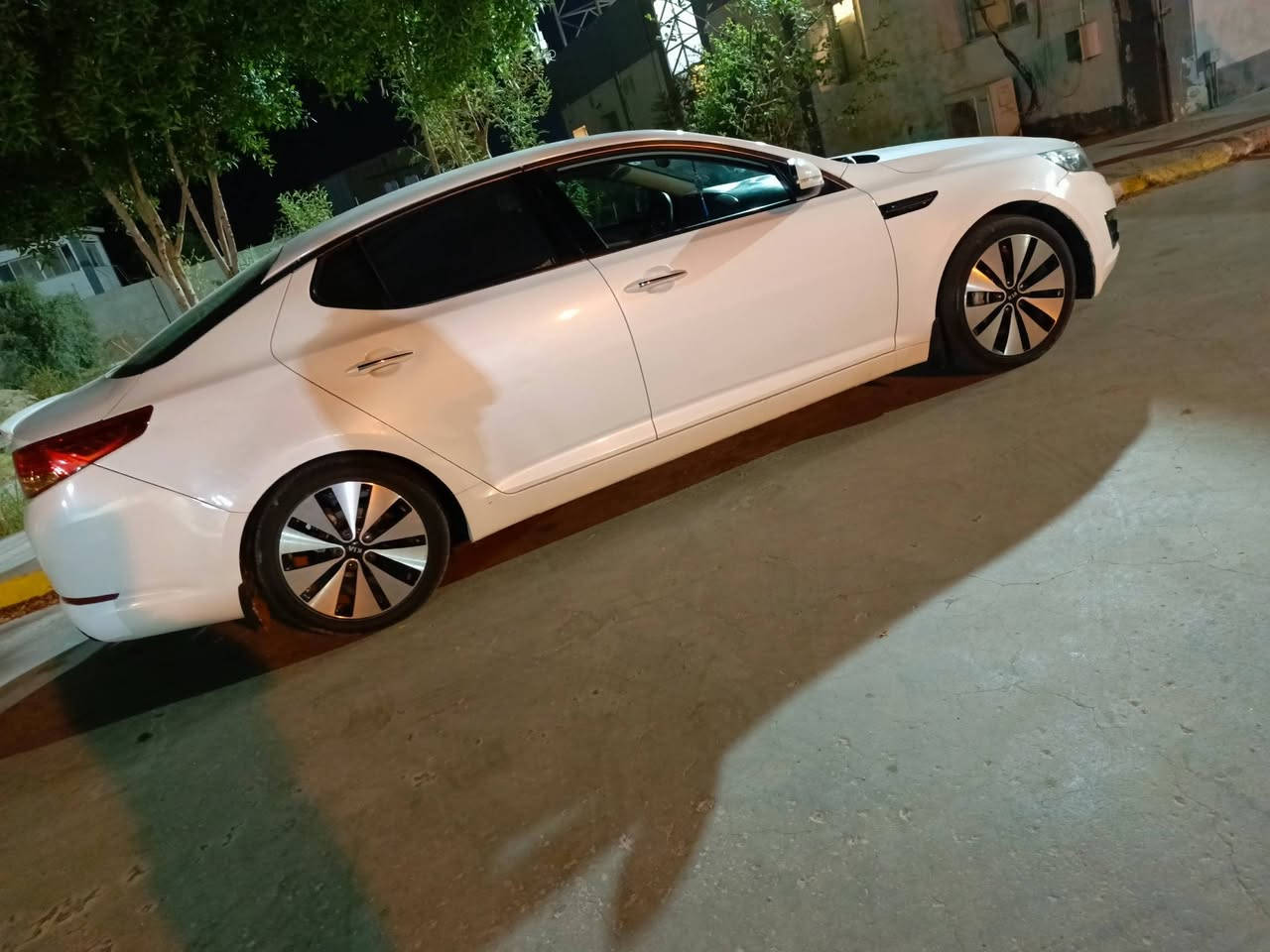 للبيع موديل 2013 للتفاصيل اكثر لاتصال ع الرقم ***********
