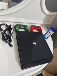 بلي فور برو • بلاي ستيشن 4 برو • PS4 Pro • جهاز بلي ستيشن • ذاكرة 1 تي...