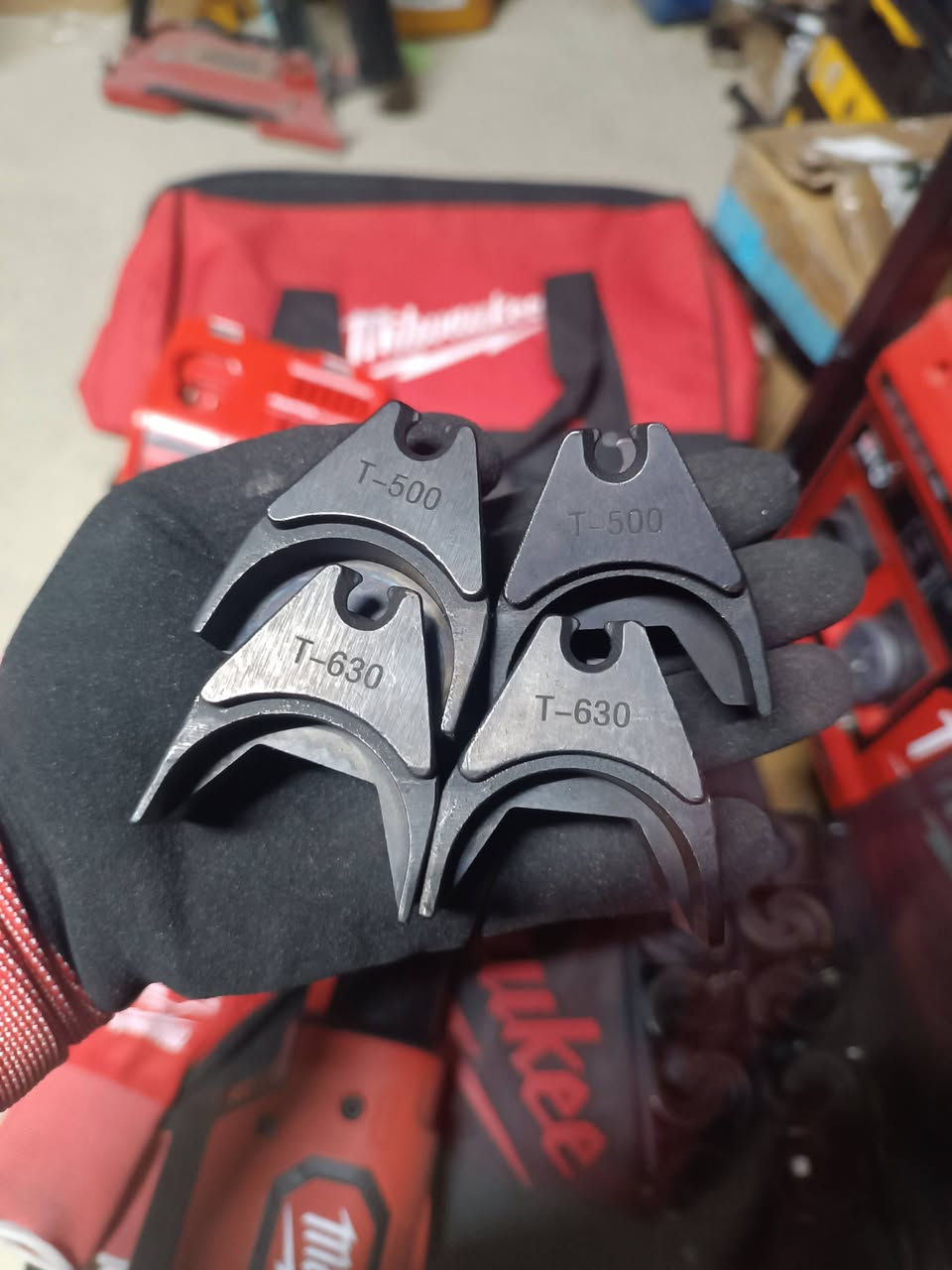 للبيع
كابيسه ميلواكي جديد كامل

16 الي 630 ملم  حد كبس

توصيل متوفر 

واتساب ***********
