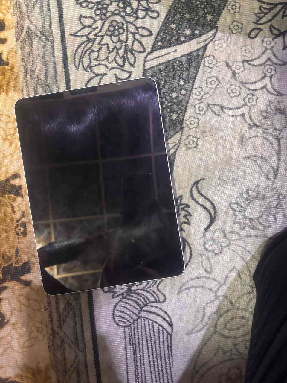 سلام عليكم ايباد 11 M2 ذاكره128 بطاريه 89 سعر 750 مكاني بغداد حي اور ***********
