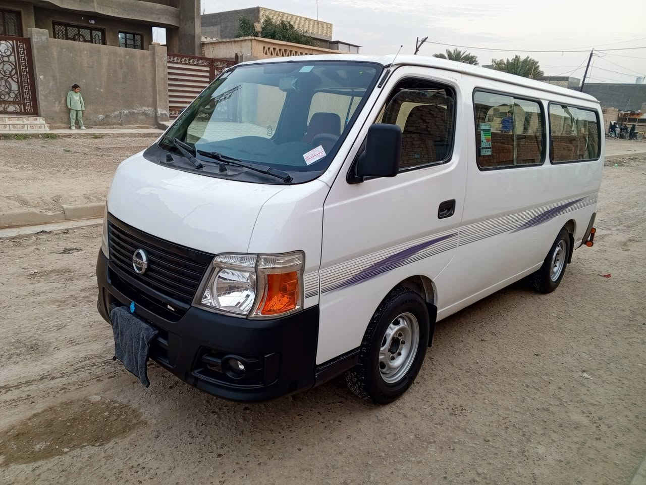 سلام عليكم نيسان للبيع موديل 2010 رقم بغداد انكليزي مكينة كير اكسن خير من الله سيارة جاهزة من كلشي 
مكاني ابو غريب  ***********
