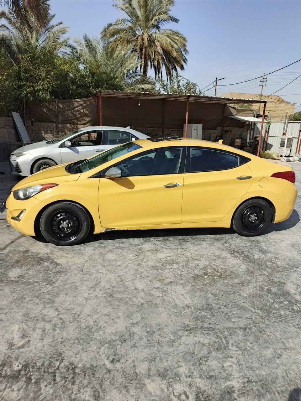 يالله متاح الانتره موديل 12 سياره فول موصفات 1/1 رقم بابل محرك 1800  كير محرك خير من الله سياره امريكي بيها بنيد مبدل وطخه بلباب بدون داخل سياره جاهزه على آخر حبايه ترايك للبصره مكاني بابل سياحي سعرها 100$وبيها مجال 
للاستفسار الاتصال 
***********
