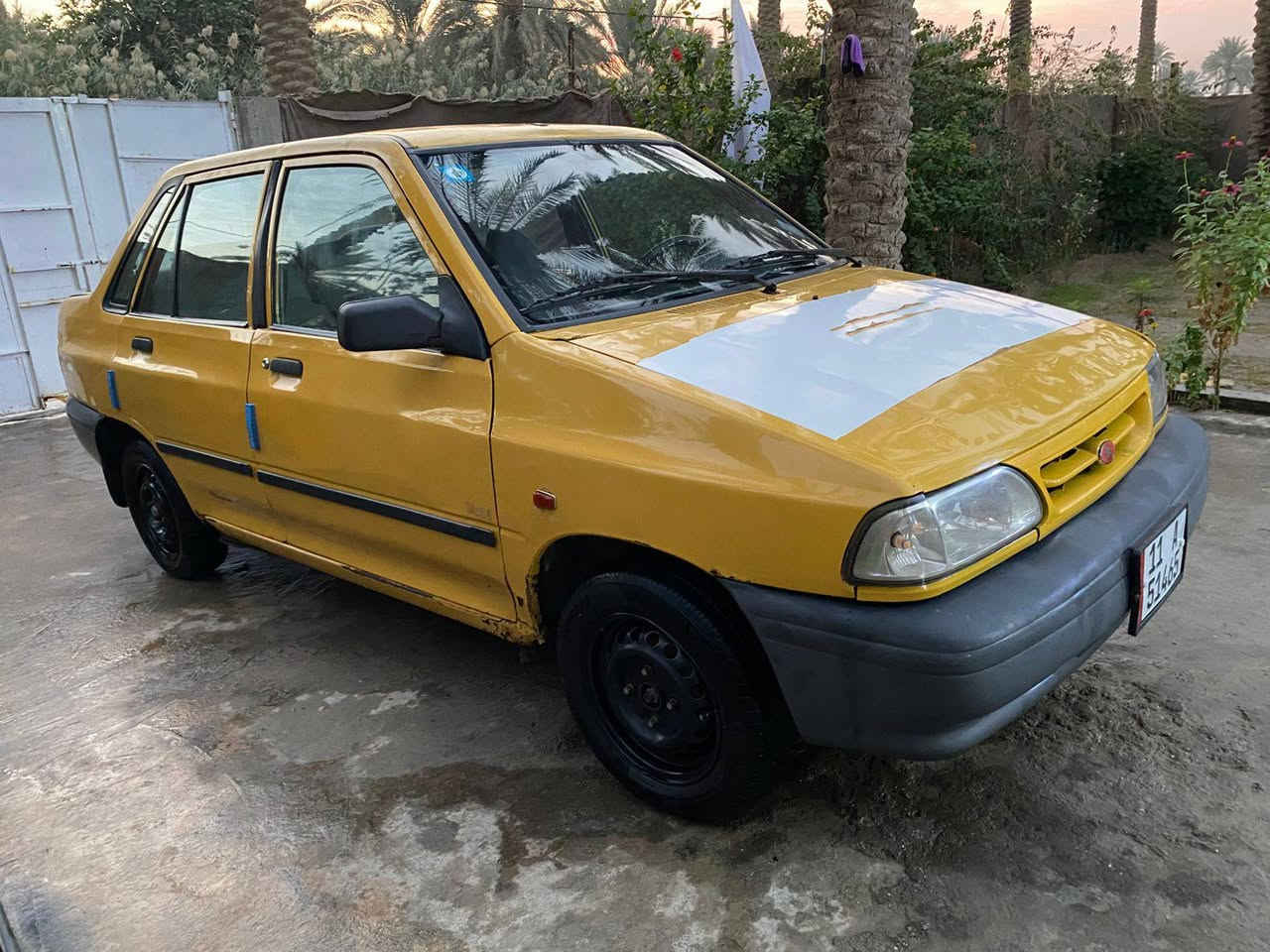 السلام عليكم سايبه مديل 2011 سياره نضيفه مثل ما موضح ب الصور مكيه كير خير من الله تخم تاير وسبير جدد كهربايات كله شغاله مابيه كل نقص منضومت بانزين جديده قبل شهر بدلته فيت بم ونوزلات وبلكات ومجاول ودوشمه جديده يعني مابيه كل نقص السياره مال خبزه رقم بغداد نكليزي مصفره هيئه وغرامات بسمي تحويل ثاني يوم السعر 26 وبيه مجال حك الجيه العنوان بابل المسيب طريق كربلاء بغداد عمود 560 رقم الهاتف ***********
