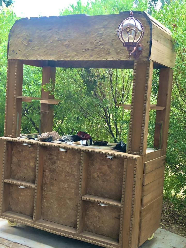 عربانه خشب للبيع كهربائيات كامله مع جام مع گلوب الطوبه  اليمنه موجود بدون اي خلل عنواني بغداد للبيع ‭0787 693 3405‬ خاص مفتوح للاستفسار اكثر
