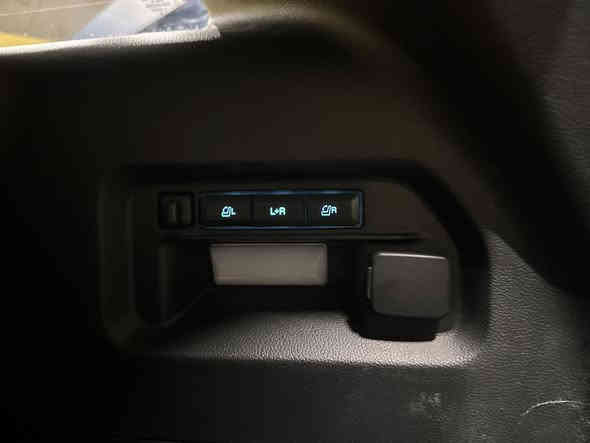 سلام عليكم فورت اكسبلور٢٠٢٢ مواصفات لمتت ٤*٤ كوشت تبريدتتفيه سوكان هيتر برده كوشن خزن كوشن ملكى شحن وايرليس صنوق شفت بنسبه صبوخ بس ده عامى امامى صبوخ ماشيه ٢٧ مايل سعر ٢٦٨ بيامجال ***********كاميرا ٣٦٠
