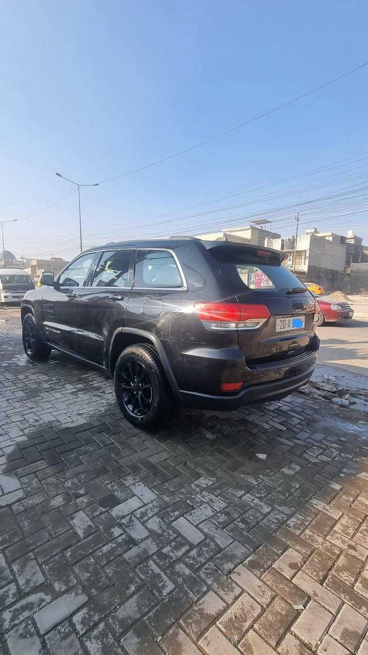 السلام عليكم جيب لاريدو موديل 14
تو ويل 
رقم انكليزي الجديد بأسمي  
ماشيه 150الف مايل 
مواصفات عاديه 
تشغيل عن بعد 
شفتات ستيرن 
كشن كهرباء 
تخم تاير
سياره مسويلهه ادامه كامله 
من منضومه بنزين نوزلات حاويه بلكات اوتو لايت عبوه بنزين اصلي وكاله موبر 
مبدل فلتر ودهن الكير صدر امامي خلفي يعني كيرمحرك صدر كله جاهز سياره صورهه وصور الحادث كدامك 
صبغ جاملغات اماميه وبنيد 
ضرر بدايه شاصي امامي ايمن. 
السعر 157 وبيهه مجال بسيط 
المكان بغداد /حي البتول 
للاتصال ***********.
(واعتذر من الرد عالخاص) 
اعتذر من الرد عالخاص 
اذا ماعجبك السعر اذكرنا بكلمه طيبه وكلشي موجود بالسوك
