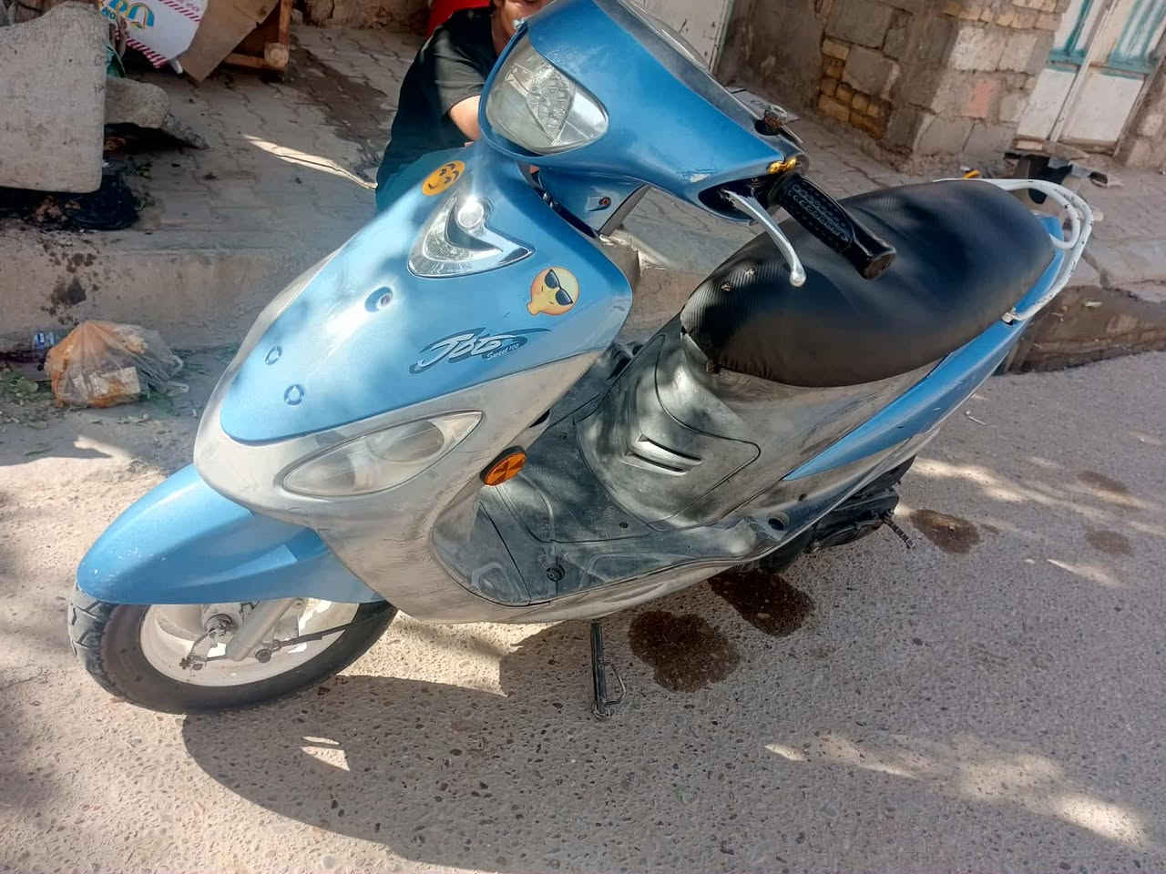 للبيع ماكس دراجه رقم واحد ختومات كفراتهالاصليهعنديضامهن مكاني طوريج دراجه جديده صرله شهر ونص من طلعه رنبه الدراجه جديده السعر 650وبيه مجال قليل ***********
