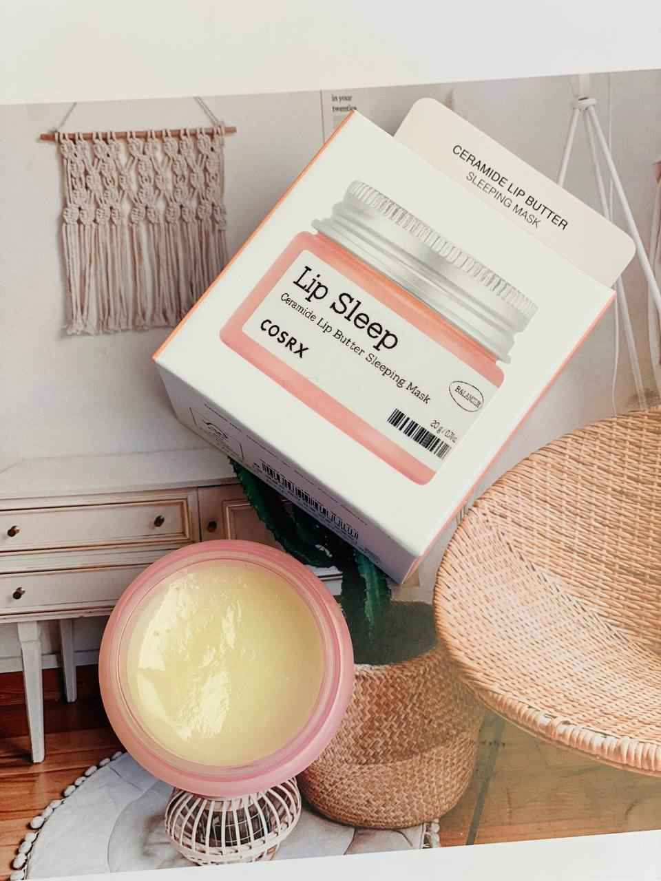 Lip Sleep - Balancium Ceramide Lip Butter Sleeping Mask
قناع الشفاه المرطب ليب سليب الكوري بزبدة الشيا والسيرامايد من كوسركس - 20غ 

*قناع  يعمل على ترطيب الشفايف بعمق من كوسركس. بتركيبة مريحة وغيرلزجة ومناسبة للإستخدام بأي وقت ومكان 
* قوام مريح.
* غني بخلاصة زبدة الشيا والسيراميد الطبيعي.

يمنح الشفتين حاجز حماية مثالي.
تركيبة خالية من العطور.
خالي من العطور.
خالي من الألوان الصناعية.
المنشأ كوريا الأصلي بغداد, العراق


**إذا كنت صاحب هذا الإعلان وتريد حذفه لأي سبب، رجاءا أرسل رسالة إلى الدعم الفني**