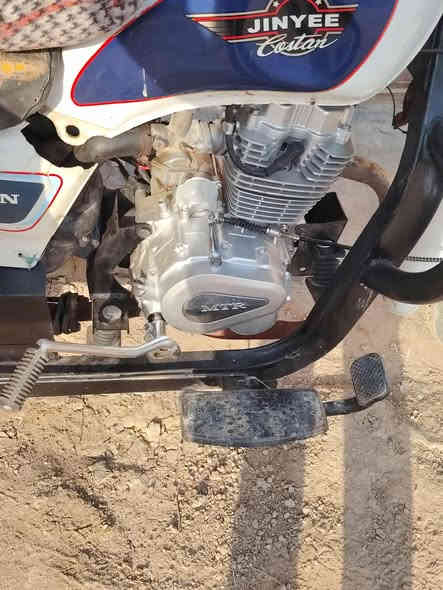 السلام عليكم ستوته دايون مديل 13سنويه بيع مستعجل ماناقصها اي شي محرك صارله 25يوم من شديته محرك امتيأر مداور يمته ماتريد مكاني سماوه سعر مليون و700وبيها مجال قليل خاص مفتوح لو اتصل ع الرقم ***********
