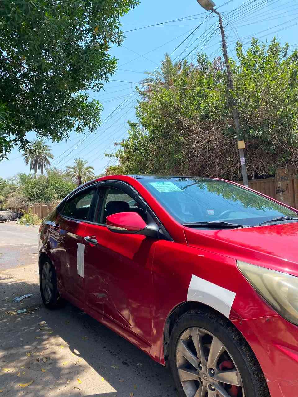 بيع مستعجل ( اكسنت ٢٠١٥ )
السيارة خليجي
فول مواصفات ( فتحة سلايد _ اشاير مري _ تحكم ستيرن _ كاميرا _شاشة ) 
السيارة مصبوعة عام 
حادثهه ذني بابين وجاملغ موضح بلصورة 
رقم ذي قار مشروع وطني تحويل ثاني يوم بأي محافظة
مكاني: بغداد  
السعر : ٥٨ ورقة قفل من النهاية 
للأستفسار  : *********** 
بي واتساب
