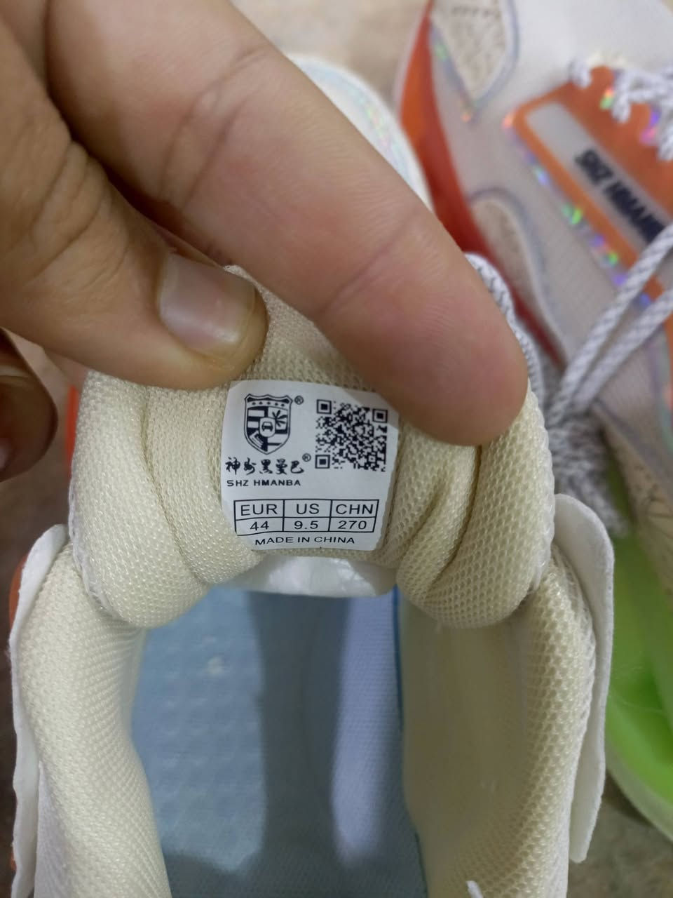 حذاء رياضي بوست حقيقي وزن خفيف
شرط الباركود 

قياس 44 

طول القدم 27


**إذا كنت صاحب هذا الإعلان وتريد حذفه لأي سبب، رجاءا أرسل رسالة إلى الدعم الفني**