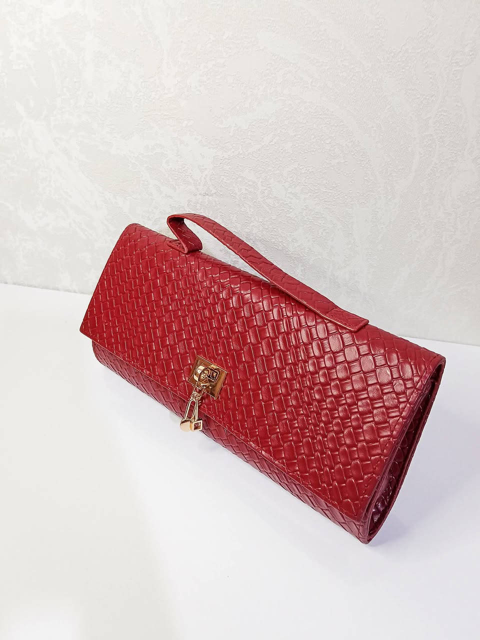 جنطة أنيقةومرتبة، مثالية للمناسبات والطلعات الخاصة 🤎✨
متوفرة ب4 الوان فقط✔️

القياس(31*13)
السعر   18 الف

للحجز دايركت📩
*التصوير خاص بصفحتنا📷

#إكسبلور #اكسبلور_فولو #حقائب #جنط


**إذا كنت صاحب هذا الإعلان وتريد حذفه لأي سبب، رجاءا أرسل رسالة إلى الدعم الفني**