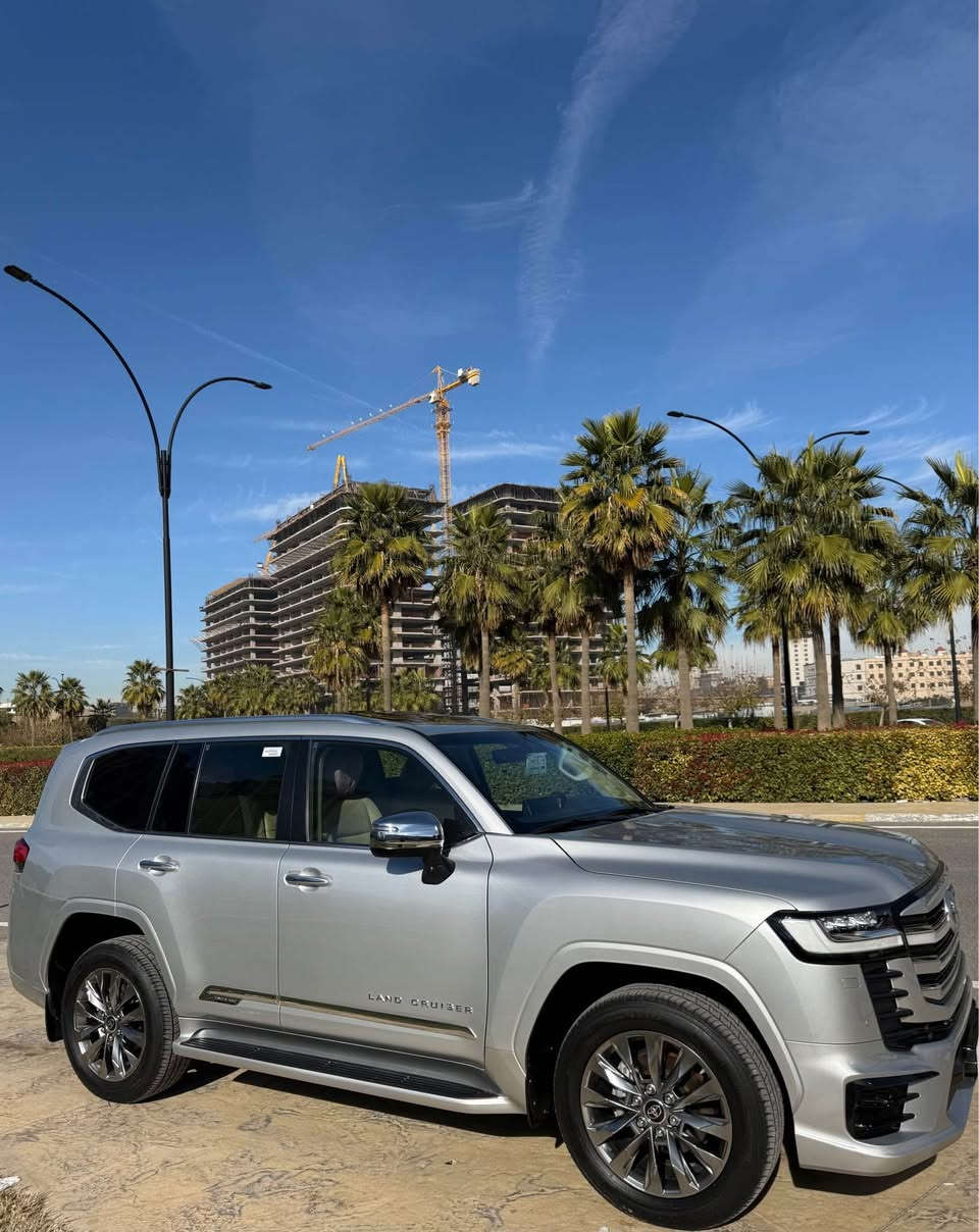 لاندكروزر 2023  VX  لمتد ساز   
  4  كامرات   +  5 بصمات ابواب   + صندوق كهرباء 
‎السيارة مكفولة كفالة عامة . 
‎           عداد ماشية (42000)  الف فقط
‎السعر  695 
رقم موبايل/*********** أربيل, العراق
