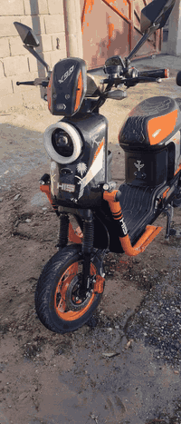 سلام عليكم درجة شحن للبيع السعر 300قفل وبيها بطاريه وحده تعبانه شراي يراسلني بسرعه  ***********
