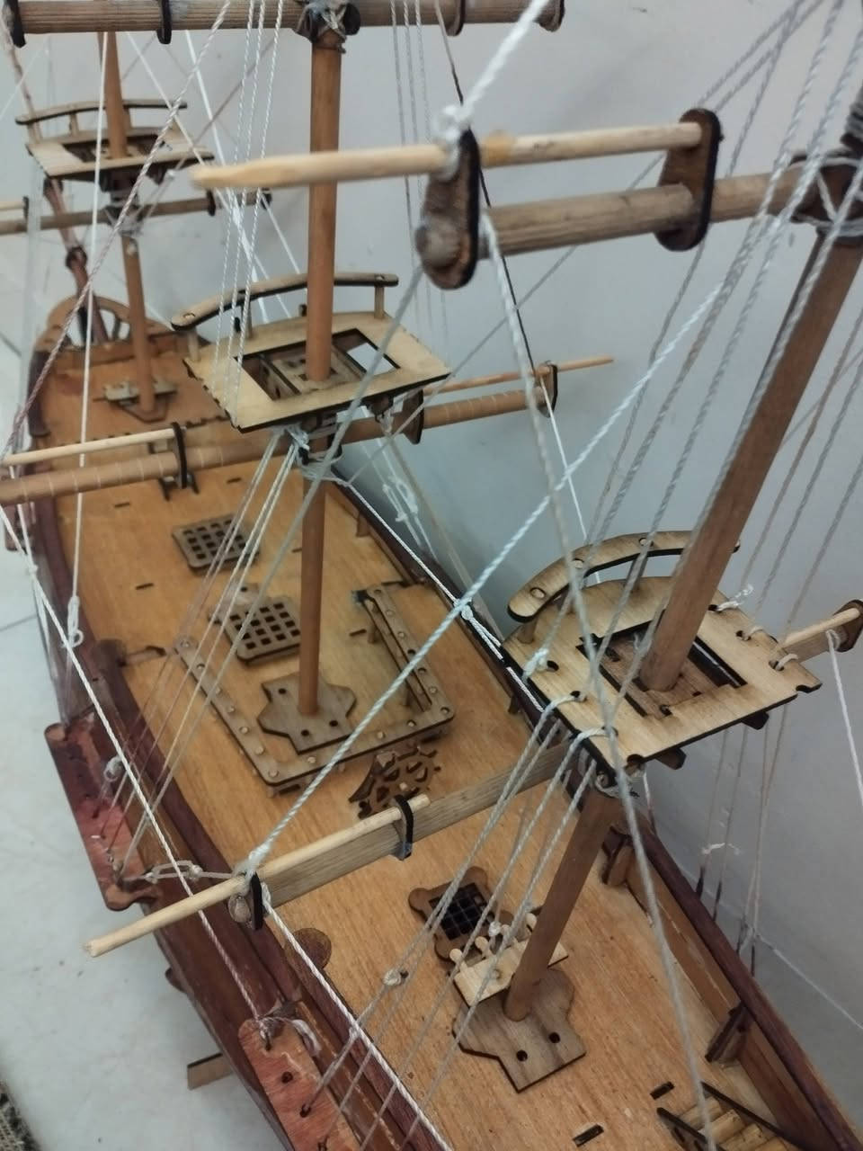 من صنع يدي  اغلب الاجزاء  من الخشب الصاج القياس متر طول وارتفاع متر تقريبا تحتاج مساحة  40 سم في القاعدة


**إذا كنت صاحب هذا الإعلان وتريد حذفه لأي سبب، رجاءا أرسل رسالة إلى الدعم الفني**