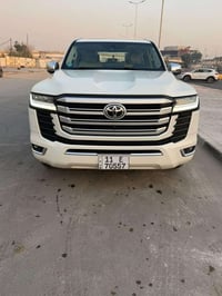 رمضان كريم لاندكروز Vxr فول الفول تنفس طبيعي السياره مصروف عليه ودامه ...