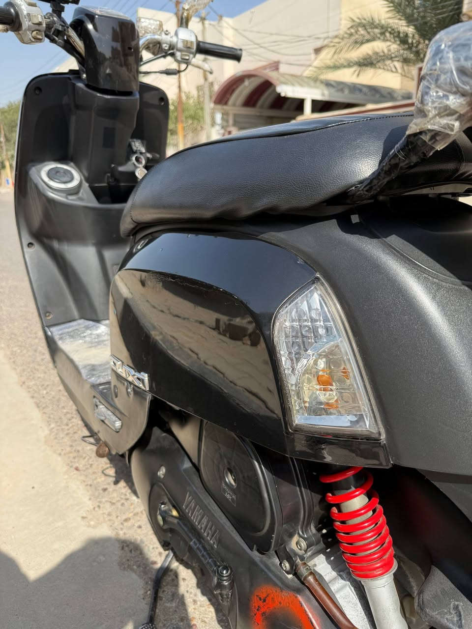 السلام عليكم
ماكس بوليسي دراجه ما صارلها شهرين من طالعه 
من رمبه جديده بمعنى الكلمة نكره سلف  ما ناقصها  اي شي  معتني بيها 
وبالعافية على ياخذها 
سعرها مليون وبي مجال 
***********الرقم
