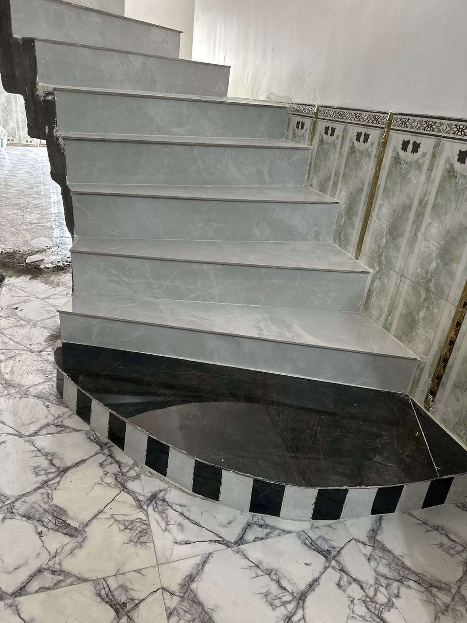 أبو سند لعمل السيراميك والبورسلين وهذه جزء من عملي نشالله ينال اعجابكم ***********
