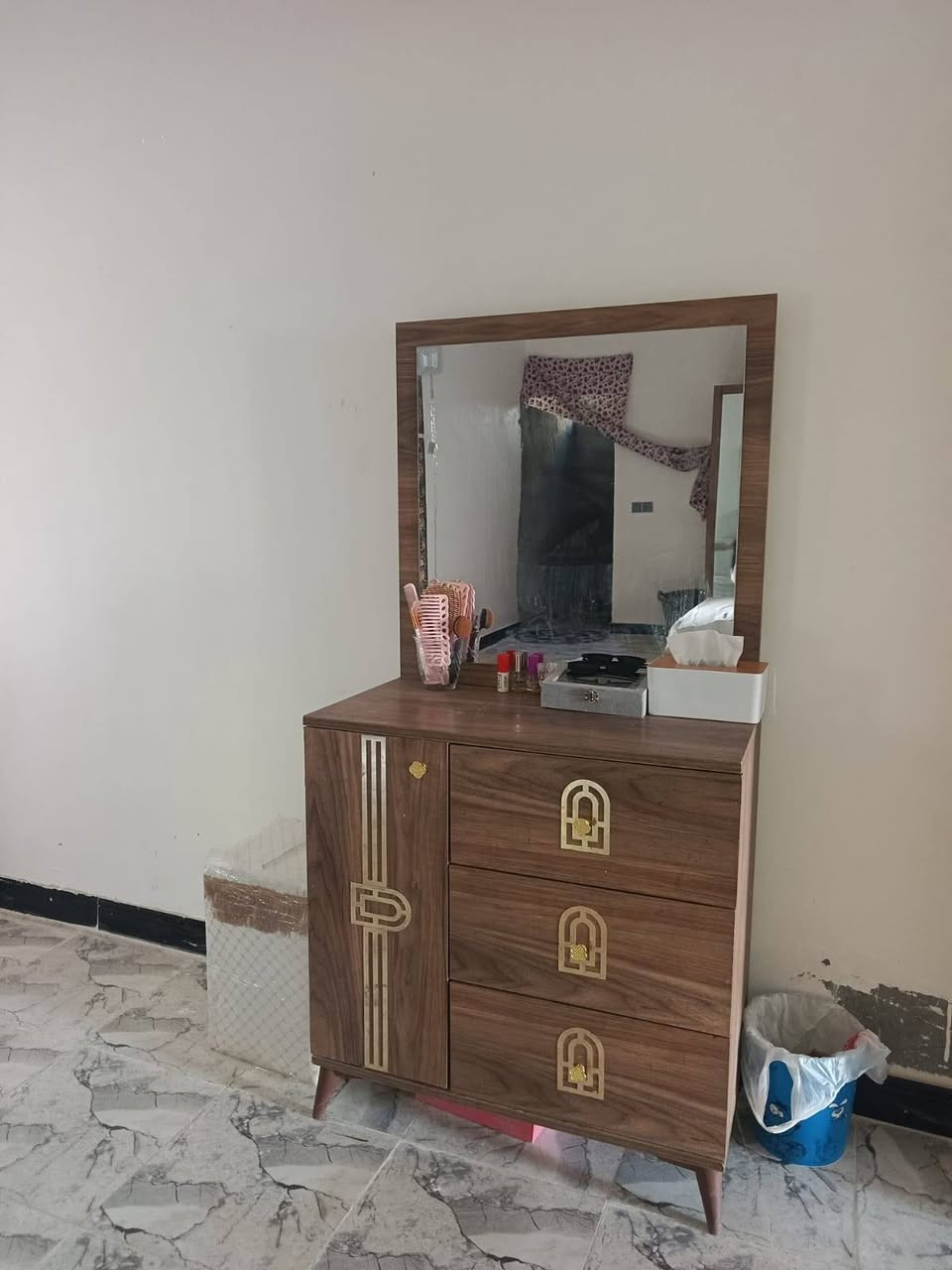 بيع مستعجل غرفة للبيع المكان كربلاء طريق ياحسين السعر 650 وبيها مجال


**إذا كنت صاحب هذا الإعلان وتريد حذفه لأي سبب، رجاءا أرسل رسالة إلى الدعم الفني**