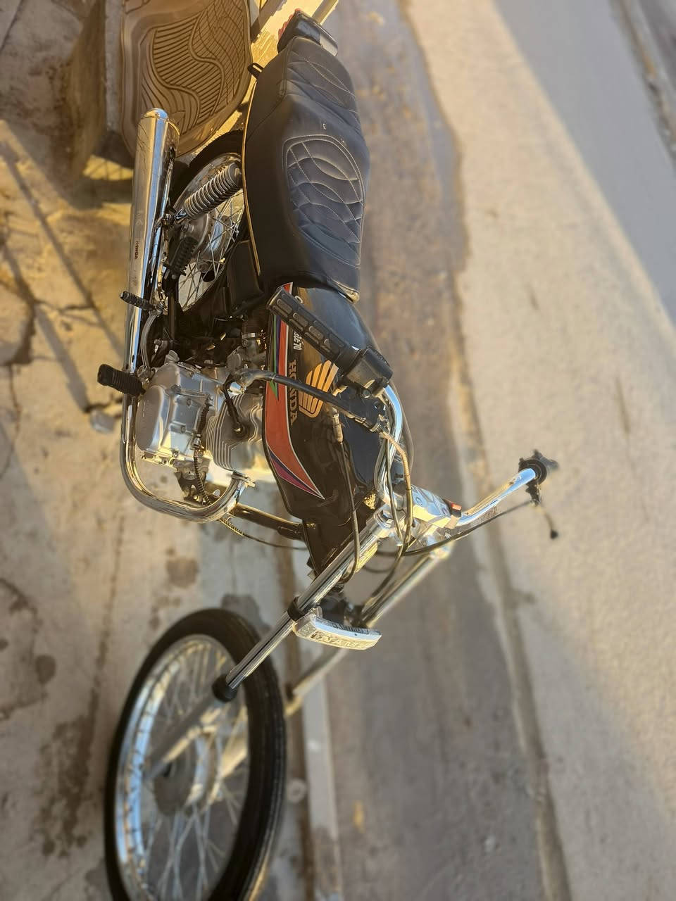 دراجة نامة  اوراق كاملة   عنوان ناصرية مركز  سعر 850 بيهة مجال الرقم ***********
