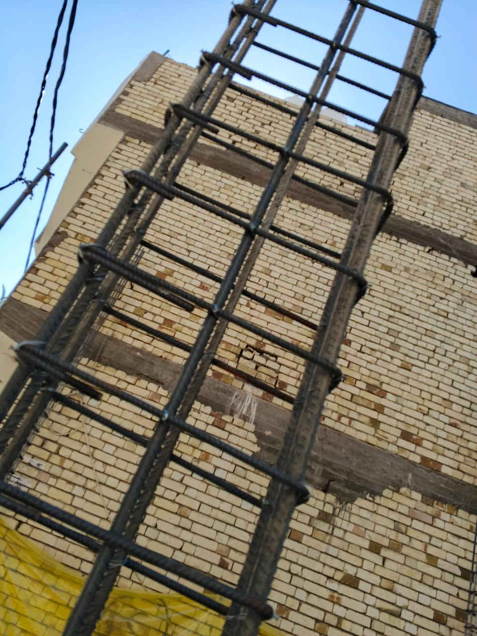 السلام عليكم شغل نظيف درجه اولى حديد ونجاره وناخذ كرزته وعمل عملنا كربلاء بنايات البيوت باشراف مهندس اي استفسار الرقم في واتساب***********
