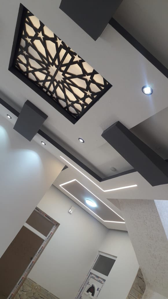 بيت اللايجار طابق بناء حديث العنوان 6كيلو خلف القياده الشرطه
غرفتين و صاله وستقبال و مطبخ و حمام و صحيات خارجيه وداخليه وكراج تصوير البيت موجود واتساب 
💬للأستفسار مراجعه السعر350قفل قفل اتكد من السعر قبل لتجي 
       مكتب مصطفئ العلواني للعقارات  ***********   📲
🌐الرمادي الشركه مجاور اعداديه فلسطين
