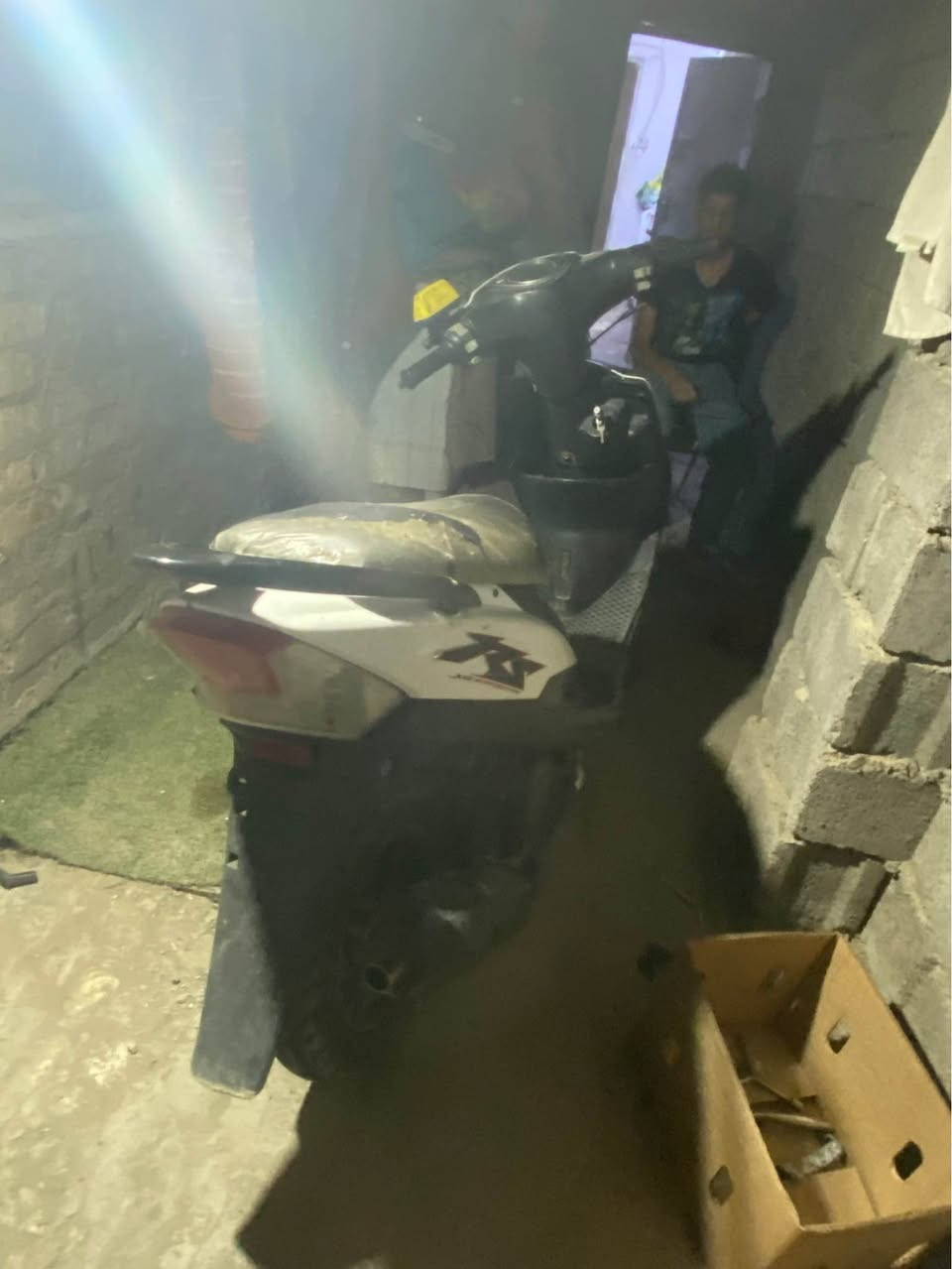 السلام عليكم دراجه ماكس عدله ١٢٠ دراجه حلوه مثل مشوفون بل صوره يرادلها ترتيب جم شغله السعر 350 وبيها مجال  المكان بغداد الدوره *********** متواجد واتساب بغداد, العراق
