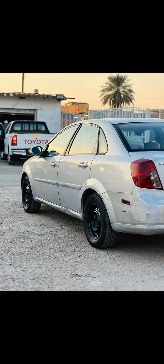 السلام عليكم فورنزا موديل 8 رقم بغداد دولي باسمي هزة جديدة  السيارة ليبل واحد عدا جاملغ امامي فقط مكفولة من ضربة كير محرك نظيف جدا تراي جدا ناعم سيارة مناقصها اي شي وعلى ايد وحدة السعر 58 بيها مجال جدا بسيط للاستفسار  مكلف بلنشر اتصال ع صاحبها ***********
