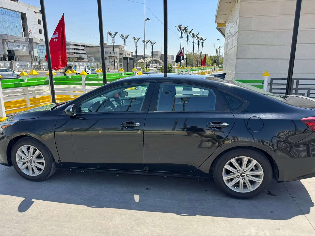 السلام عليكم
كيا فورتي 2022 وارد امريكي حادثها جاملغ وبنيد تبديل وصبغ والباب كلير موجود بالصور رقم اربيل بأسمي تحويل مباشر تحكم ستيرن جهتين
 تحكم مري 
رادار امامي
 تثبيت سرعة 
تحديد مسار
مانع انزلاق ABS
وضعيات قيادة
 مابيها نقص ماشية 75 الف مايل عارضها ب 132$ وبيها مجال بسيط مكانها بغداد شارع فلسطين رقم الهاتف *********** بي واتساب
