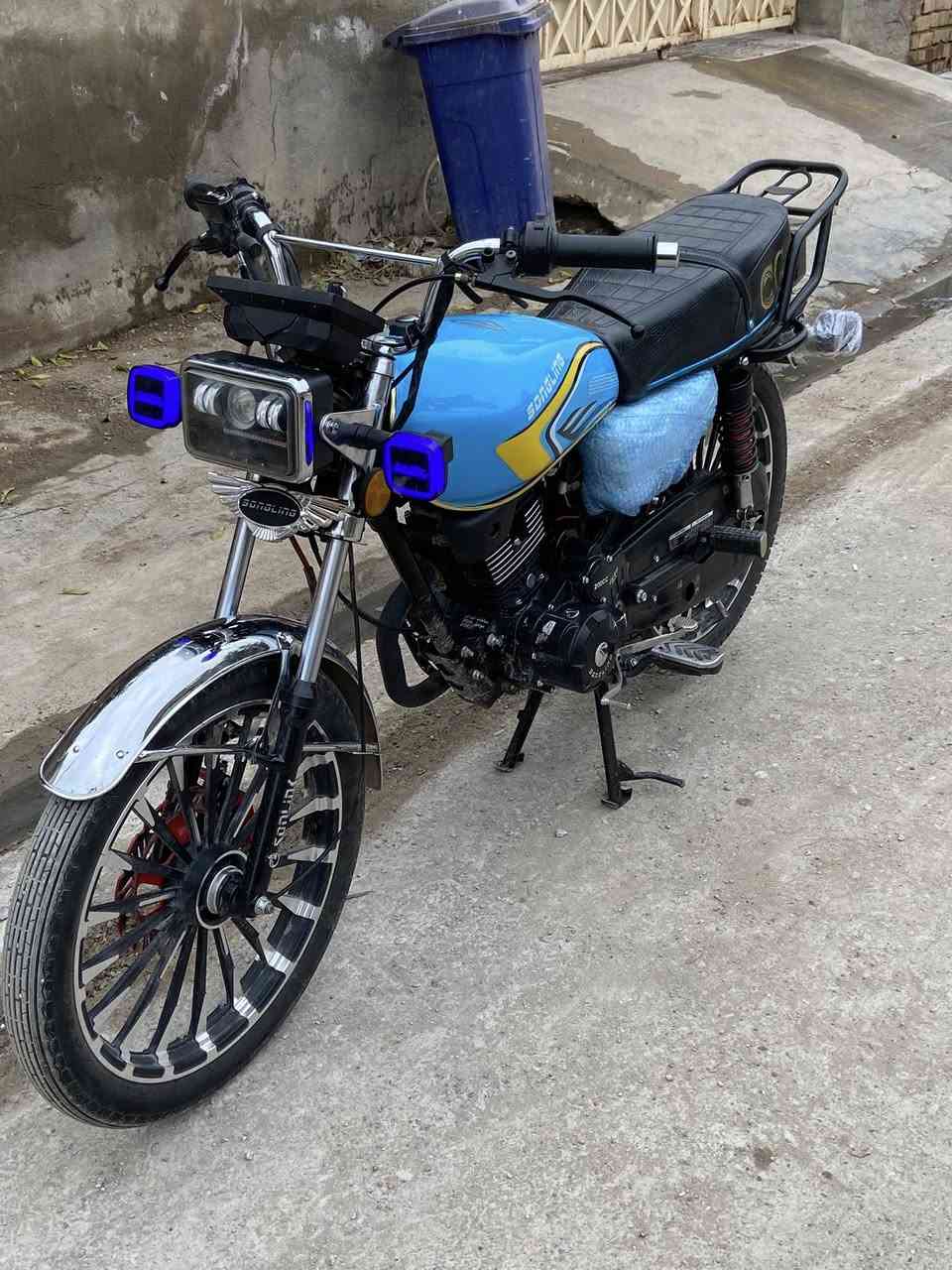 السلام عليكم للبيع سيفان 2026 كفاله من كل شي مابيهه شخط ماشيه كلش قليل صار شهر من طالعه اوراق كامله دشبول كله شغال اي عيب مابيهه تايرات بلاديه السعر760 وبيهه مجال قليل دراجه شرط زيرو  مكاني ديالى الخالص هبهب اوراق كامله رقمي ***********
