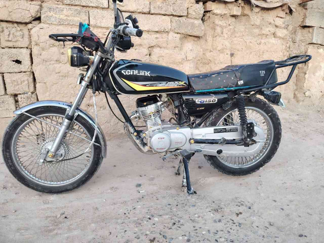 سلام عليكم  دراجه 2020.  اللبيع
السعر مناسب شراي يتصل ***********
