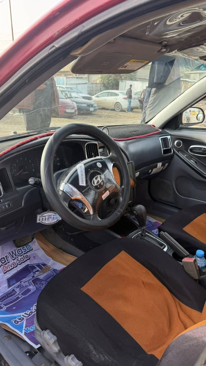 سلام عليكم سيارة للبيع النترا2005 مكينة 2000 دبل حساس مصبوغة عام جمالية مكفولة من ضربة قوية ومن كص سيارة صدر جديد تخم تاير عليهة نضيف كهربائيات شغالة كلهة متصرف عليهة الف سيارة على ايدي كاملة مكينة وكير مكفولة سعرهة 77 وبيهة مجال للناس الطيبة رقم الهاتف ***********
