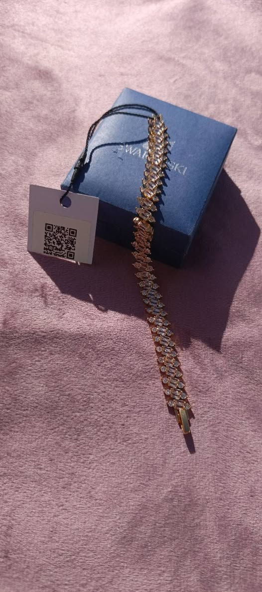 سرار فسكي الاصلي باركود خلي سعره وبلعافيه


**إذا كنت صاحب هذا الإعلان وتريد حذفه لأي سبب، رجاءا أرسل رسالة إلى الدعم الفني**