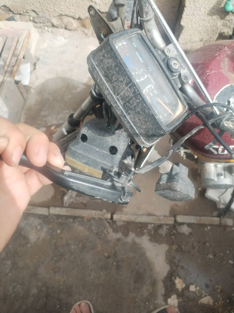 سلام عليكم سونك 2024دراجه نقوصت تكملهم ترجع بلادي دراجه ما يرادله ذاك صرف ومكينههه شلعه معدل وصار فتره ما طالع بيه تجي وشوف 
مكاني بل بياع شهداء 

***********  
سعره 500وبيه مجال
