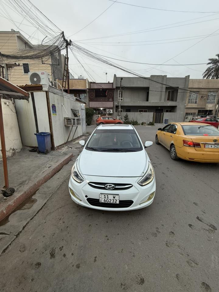 سلام عليكم
اكسنت موديل ٢٠١٧ 

مكفوله عده البارد وسونر موجود 

سياره نضيفه وحلوه 

صدر امامي خلفي جديد تخم تاير ٤ جديد 

محرك كير خير من الله سياره فول موصفات 

سعرها ١١٨ وبيها مجال 

مكاني بغداد حي القاهره 

***********
