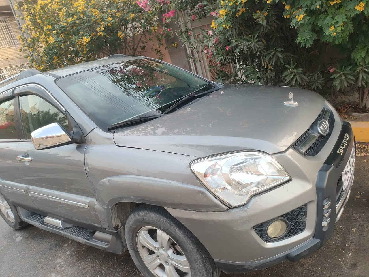 سبورتج موديل ٢٠٠٩ محرك ٢٤٠٠ دوش (٦ )سلندر حادثة بأمريكا جاملغين وبنيد مبدل محرك وكير مكفولات داخل جلد اسود تخم تاير   مكاني كربلاء ***********٢
***********
السعر ١٠٥ وبيه مجال قليل
