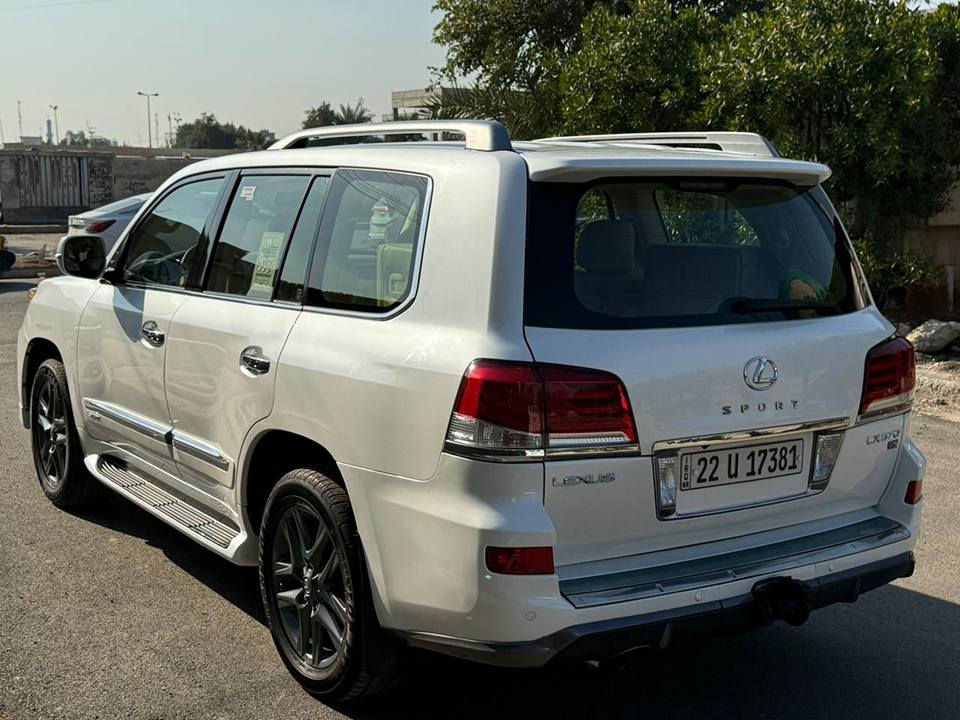 لكزز 2014 سبورت 
السياره مكفوله كفاله عامه من الصبغ ولظربه

فول مواصفات 1/1
بصمه 
ماشيه 97الف
كشنات جلد +خزن ميموري+كهرباء+حار بارد 
فور ويل +جكات 
فتحت سقف +شاشاكشنات 
صندوك كهرباء+حساسات خلفيه +كامرا 
ثلاجه 
فور ويل +ثلاث انضمة قياده 
راكب 7+قطع تبريد3
شاشه عدد3
تحكمات ستيرن 
تثبيت سرعه 
السياره جديده بمعنى الكلمه وبعد بيه مواصفات هواي 
ماشيه ٩٧الف 
مكينه كير مكفولات 
عنوان بغداد شارع فلسطين 
سعرهة 410
*********** بغداد, العراق
