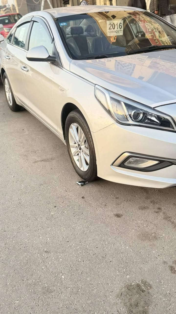 سوناته موديل 16 كوري مكينه 2000 دوش ما مفتوحه جديده رقم بغداد بسمي بيهه قطعتين تبديل اصلي بدون دواخل سياره جاهزه السعر 125 وبيهه مجال  ***********
