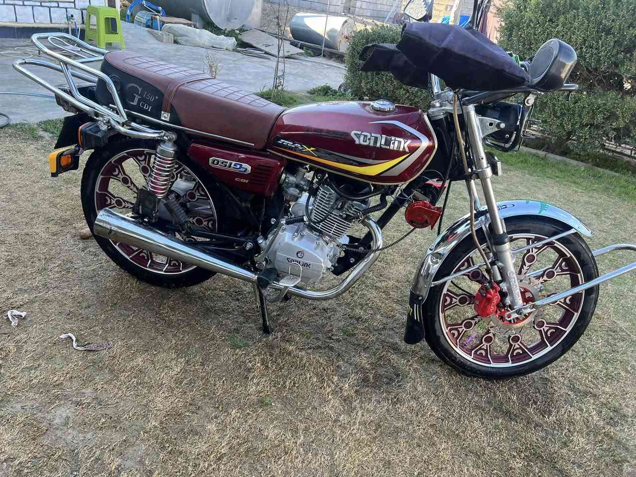 السلام عليكم دراجه سيفان موديل 23محدث 26مطور نضيف احلا من الصور سعره550بيه مجال


**إذا كنت صاحب هذا الإعلان وتريد حذفه لأي سبب، رجاءا أرسل رسالة إلى الدعم الفني**