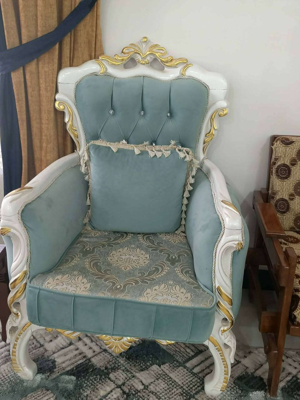 السلام عليكم 
تخم درجة اولى للبيع جديد ما مستخدم قليل كلش صار شهر  من ماخذي ست قطع اربع ام النفر و 2 كبار  مكاني بغداد الراشدية 
للاستفسار على الرقم ***********يتوفر واتساب 
((((((((ما متواجد على الخاص)))))))
