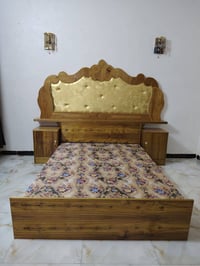 غرفة نجارة عراقية • طابقين • النجف شارع المدينه