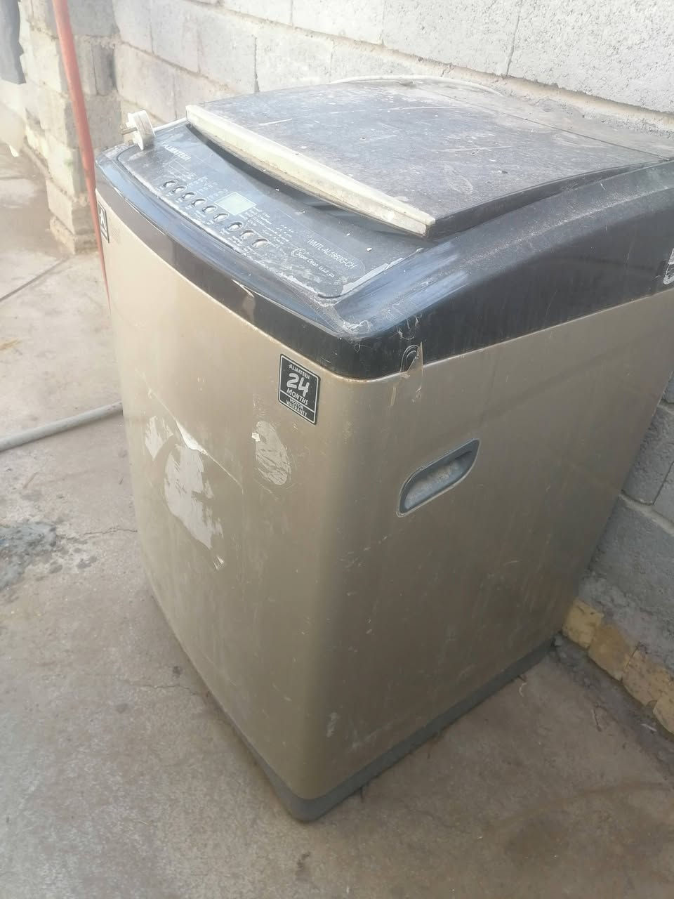 غسالة اوتوماتيك للبيع تشتغل بس بالتنشيف بيها خلل السعر 75 كربلاء الحسينيه ***********
