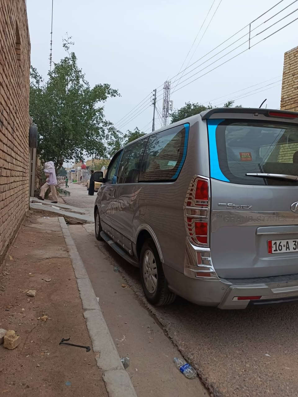 سلام عليكم ستاركس للبيع موديل ٢٠١٨ كفاله عامه السعر خاص اتصل على هذا رقم***********
