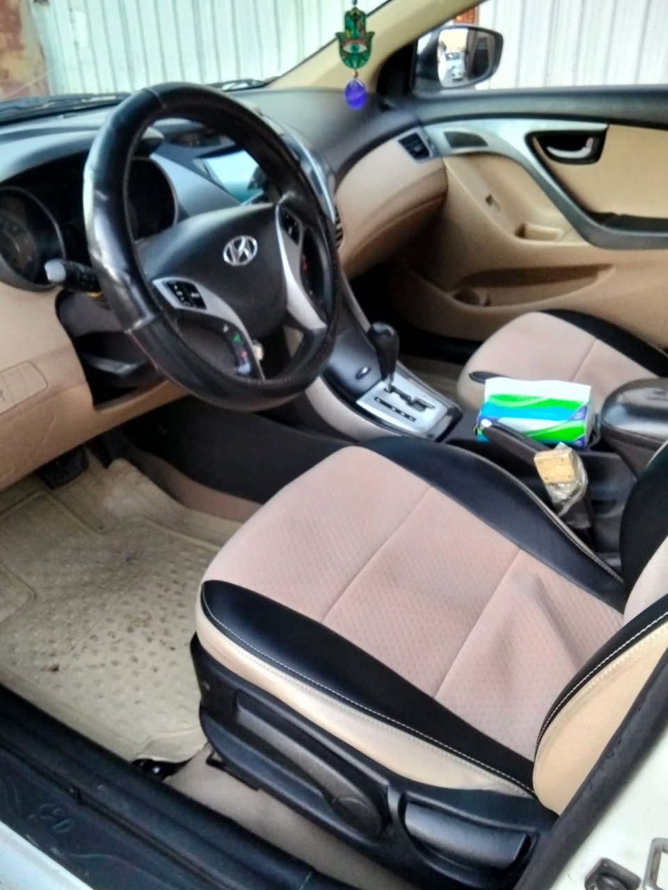 السلام عليكم النتره ١٢ خليجيه بيها قطع صبغ سونار موجود بصور سياره جاهزه سعر ٩٥و. وبيها مجال  تلفون مكلف بنشر ***********٥ مكان بغداد
