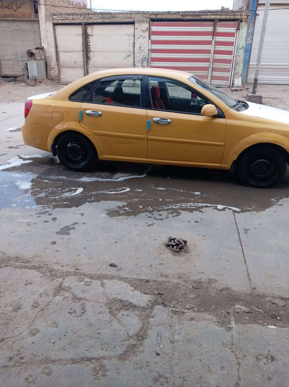 السلام عليكم سيارة اوبترة 2010 مكفولة من محرك حدادية تبريد جاهزة عل الاخير تخم تايرات جديد بك لايت + لايتات جديد السعر 65 وبيه مجال *********** العنوان السماوة الوركاء
