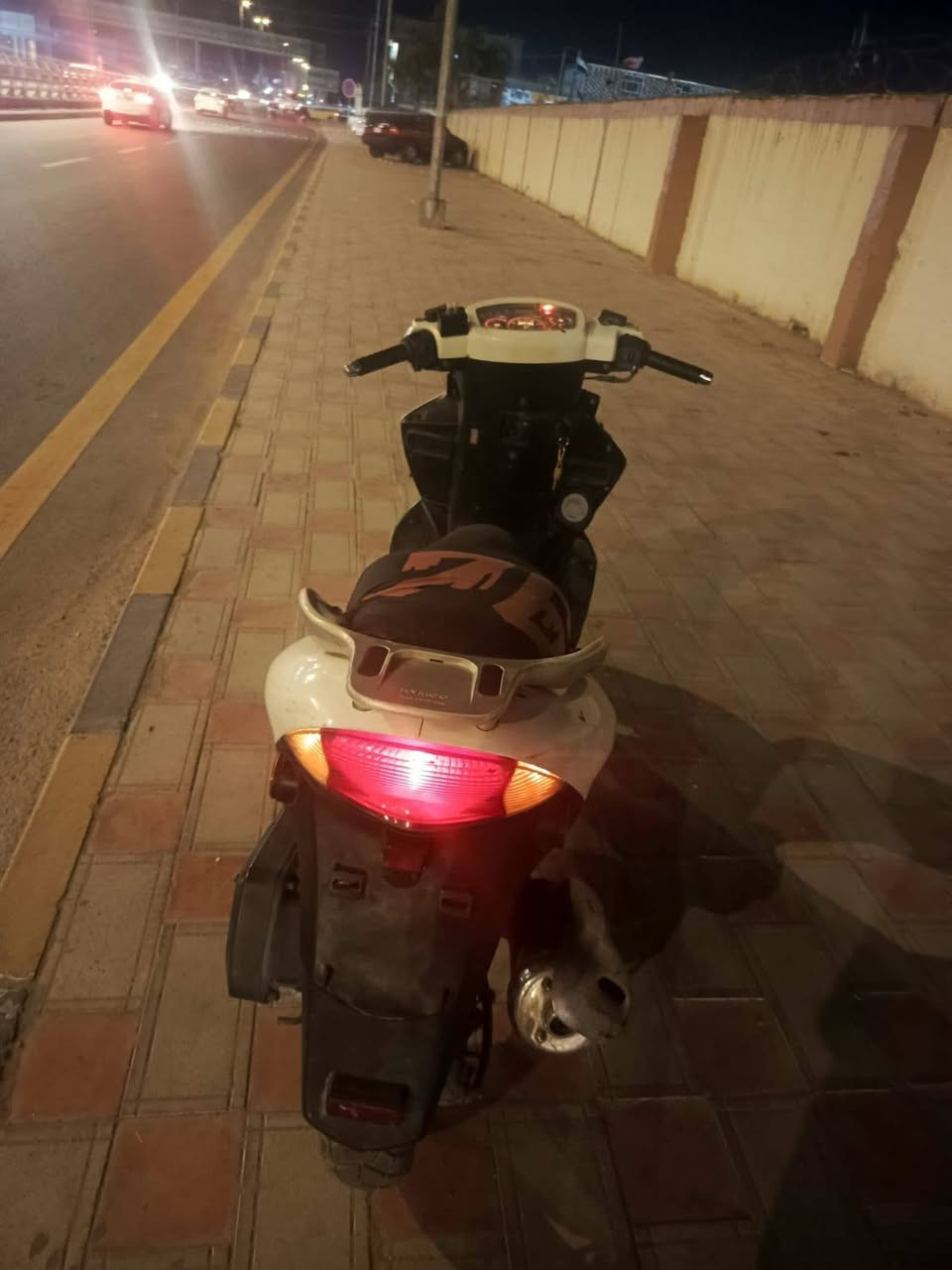 سلام عليكم شباب
السلام عليكم #كامكو جبليه حاوية كلهة بلادي مكينه برغي مامفتوح بيهة مكفولة كفالة عامة نضافتهة 100 ب 100 كلهة بلادية تشتغل سلف بكل وقت وهندر واحد كهربائيات كاملة كلهة اشاير لايت  كله شغال #صوت مكينه ناعم كلش شلعتهة فول
#سعرهة_350 وبيهة مجال (اكتب عليه مستعجل على بيعه درجه نضيفه وكامله كلشي بيه شغال)مكاني النجف الاشرف 
 مكاني شارع المدينه قرب شارع الرسول


**إذا كنت صاحب هذا الإعلان وتريد حذفه لأي سبب، رجاءا أرسل رسالة إلى الدعم الفني**