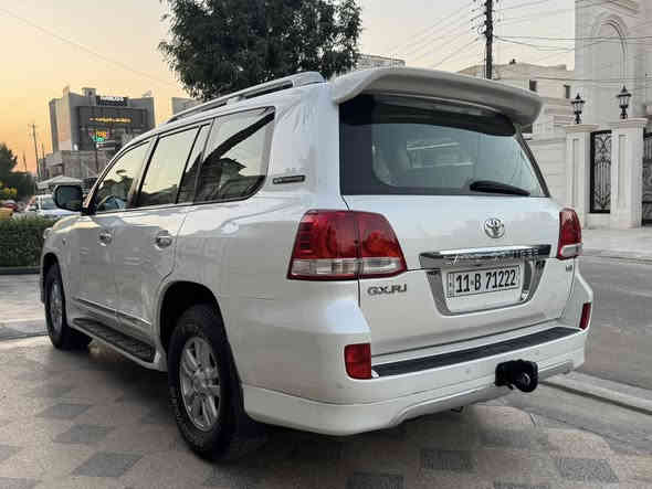 السلام عليكم
لاندكروز 2011 ستينه اصل كفاله عامه حته الدعاميات
محرك 6 سلندر ماشيه 168 كم سياره جديده
فول مواصفات ومنزل فديو توضيحي بلمنشور
العنوان بغداد السيديه
السعر 325$
للاستفسار ***********
