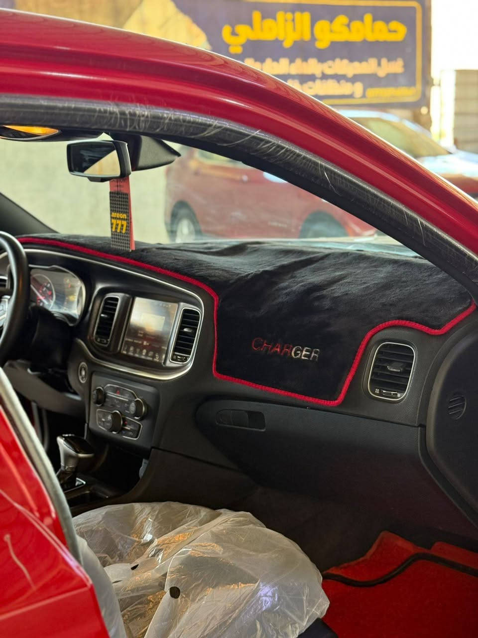 السلام عليكم دوج جاجر sxt بلاص فول للأخير مكفوله كفاله عامه من الصبغ والضربه والشخط كفاله عامه وارد كندي كلين تايتل موديل 2017 كشن ميموري كشنات تدفئه تبريد استيرن تدفئه فتحه سقف وباقي الموصفات المعروفه...
السعر 232 وبي مجال الطيبين العنوان سماوه ***********
