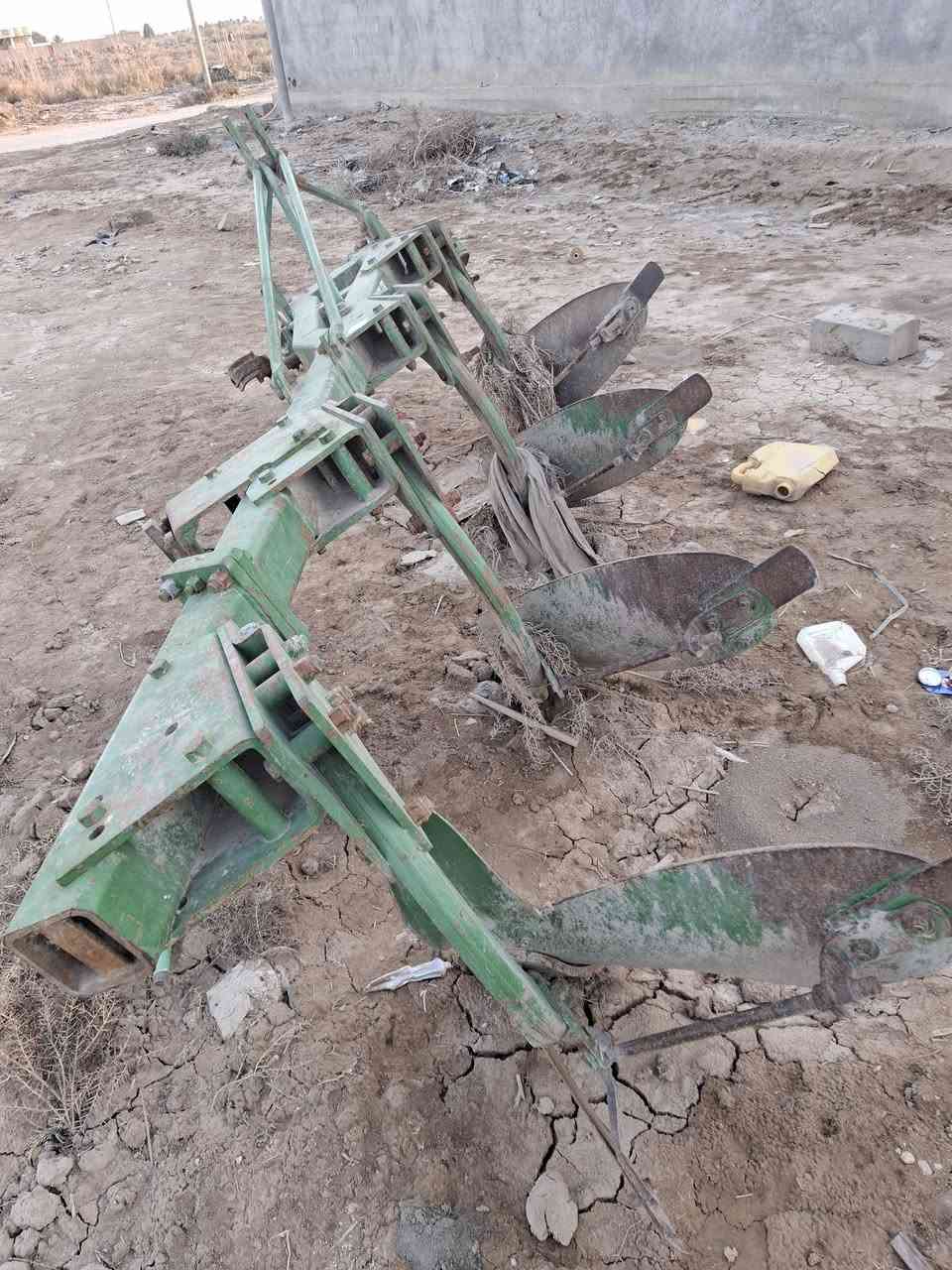 فيدان حجم  رباعي حجم 18 /16/14
كاموظحه بل صور عنوان البصرة
***********
***********
سعر خاص
